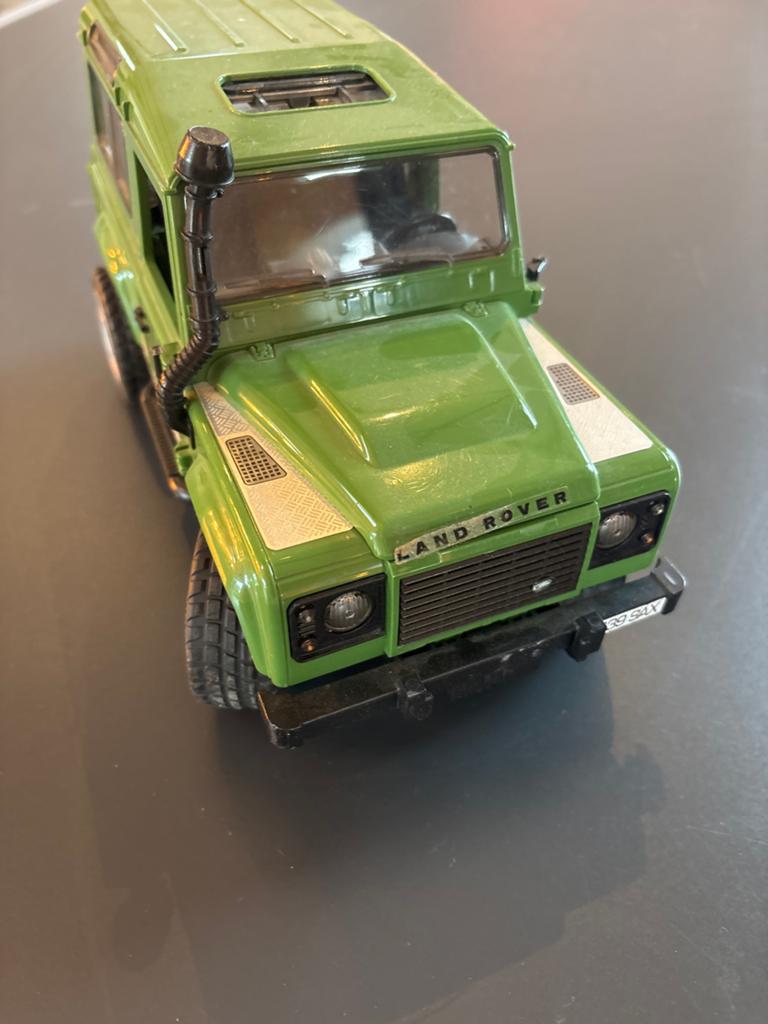 Land Rover Defender schaalmodel - Groen, Ophalen of Verzenden, Gebruikt, Auto, Overige merken