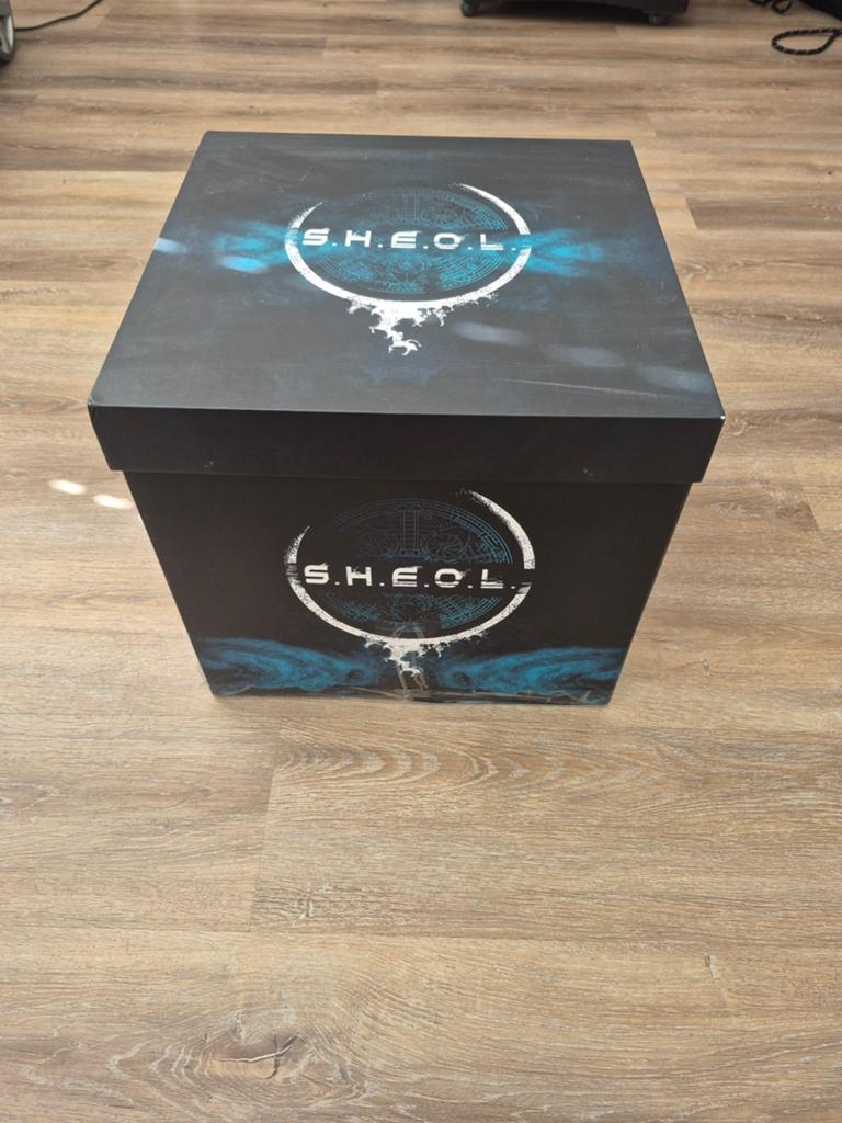 S.H.E.O.L. bordspel all in kickstarter, Een of twee spelers, Ophalen of Verzenden, Zo goed als nieuw