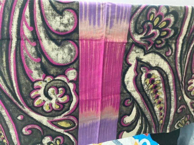 B34-Luxe interieurstof rijk dessin fuxia/violetto, Overige kleuren, Verzenden, 120 cm of meer, Zo goed als nieuw