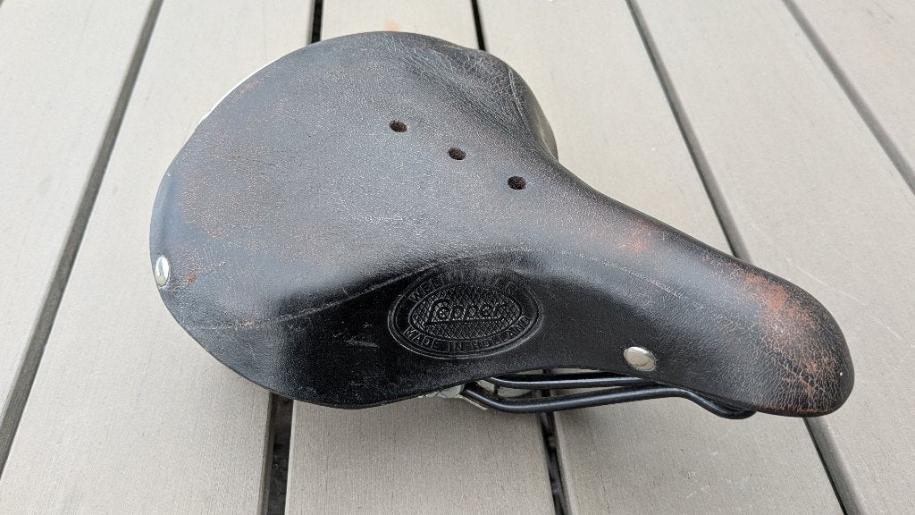 Klassiek vintage Lepper zadel leder (Dames), Fietsen en Brommers, Fietsonderdelen, Leer, Toerfiets, Lepper, Ophalen of Verzenden