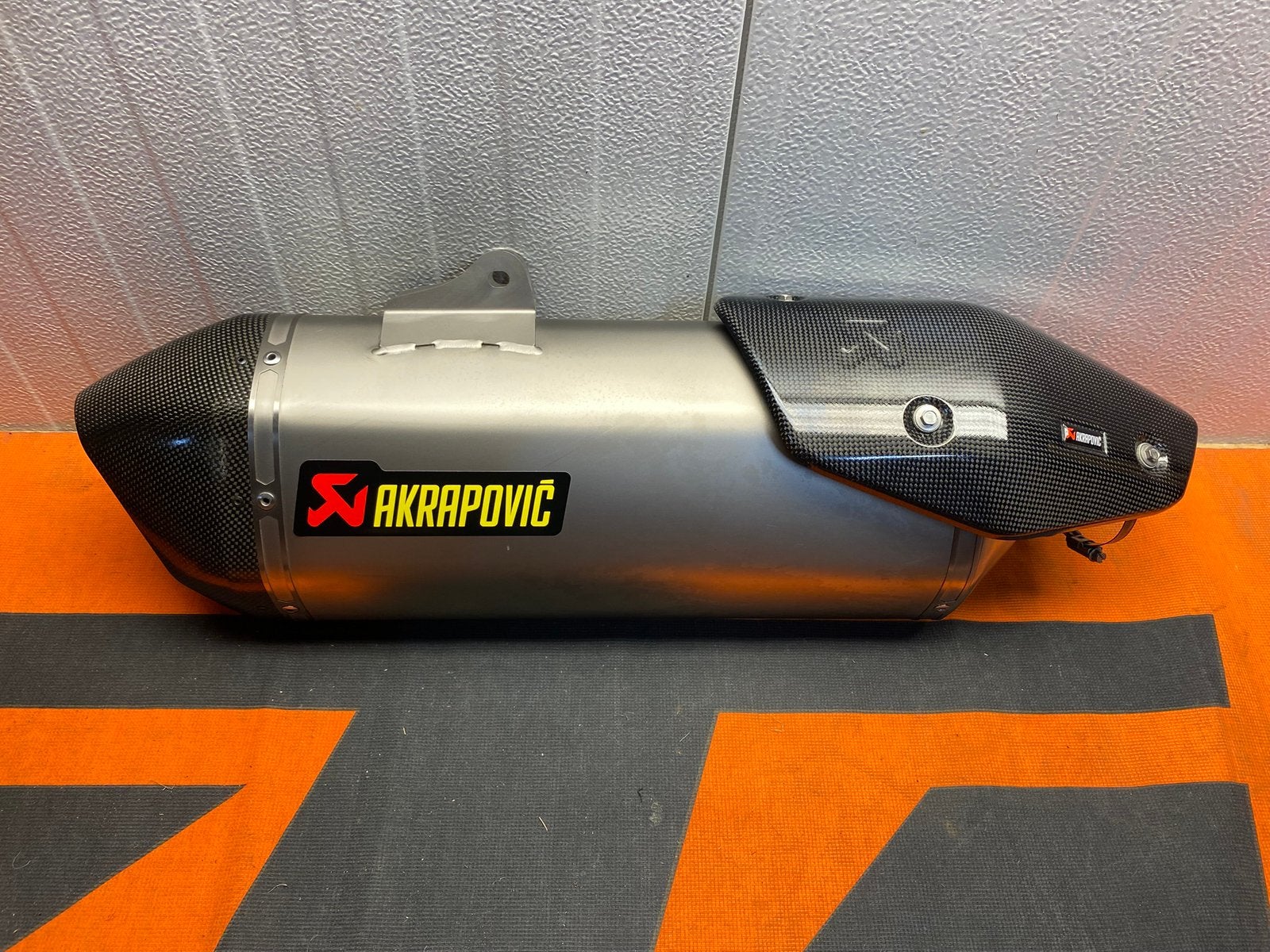 Ktm 1190 1290 1090 1050 adventure Akrapovic demper uitlaat, Ophalen of Verzenden, Gebruikt
