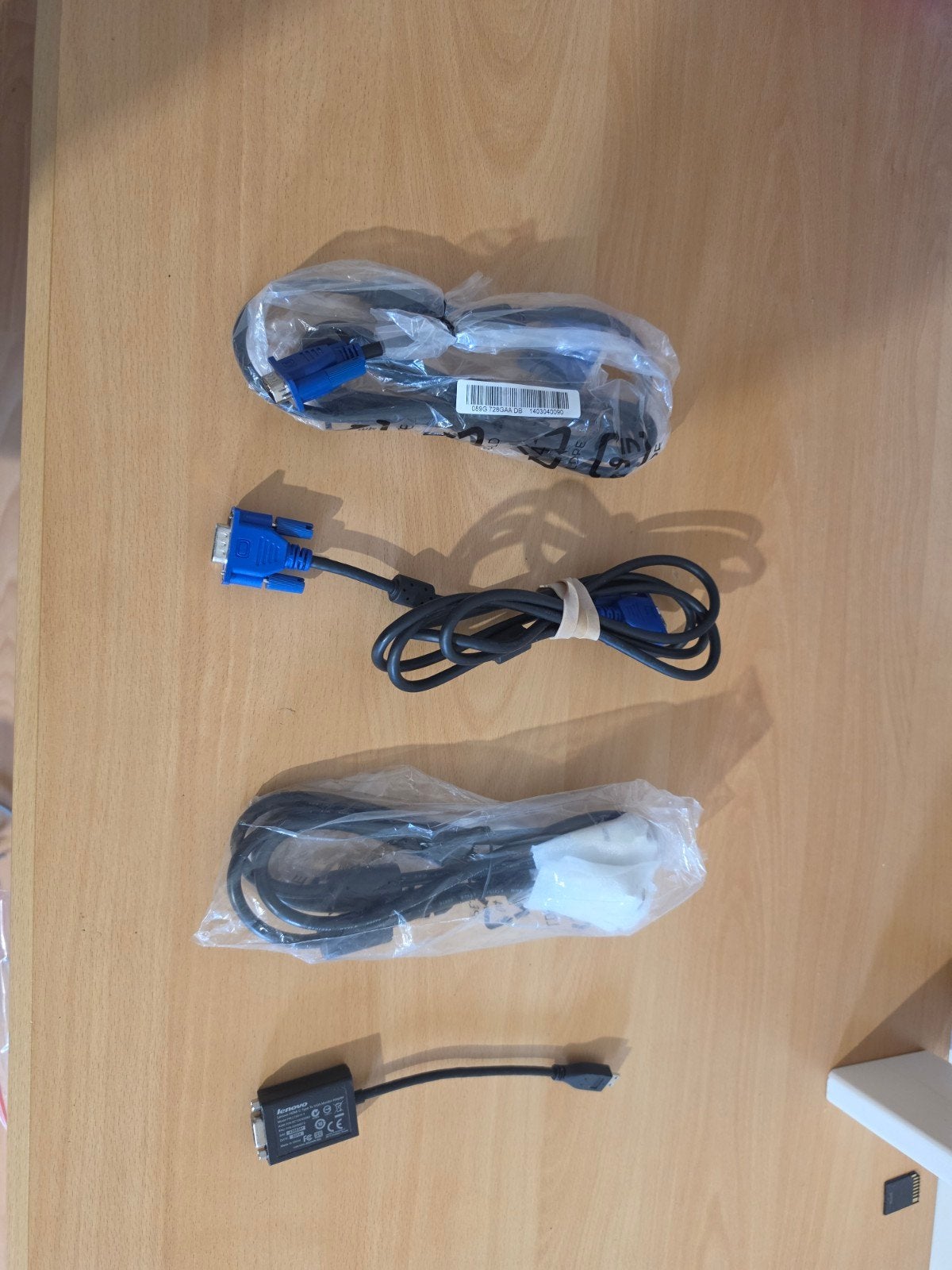 Partij beeldschermkabels VGA / DVI + originele Lenovo HDMI-V, Ophalen of Verzenden, Nieuw