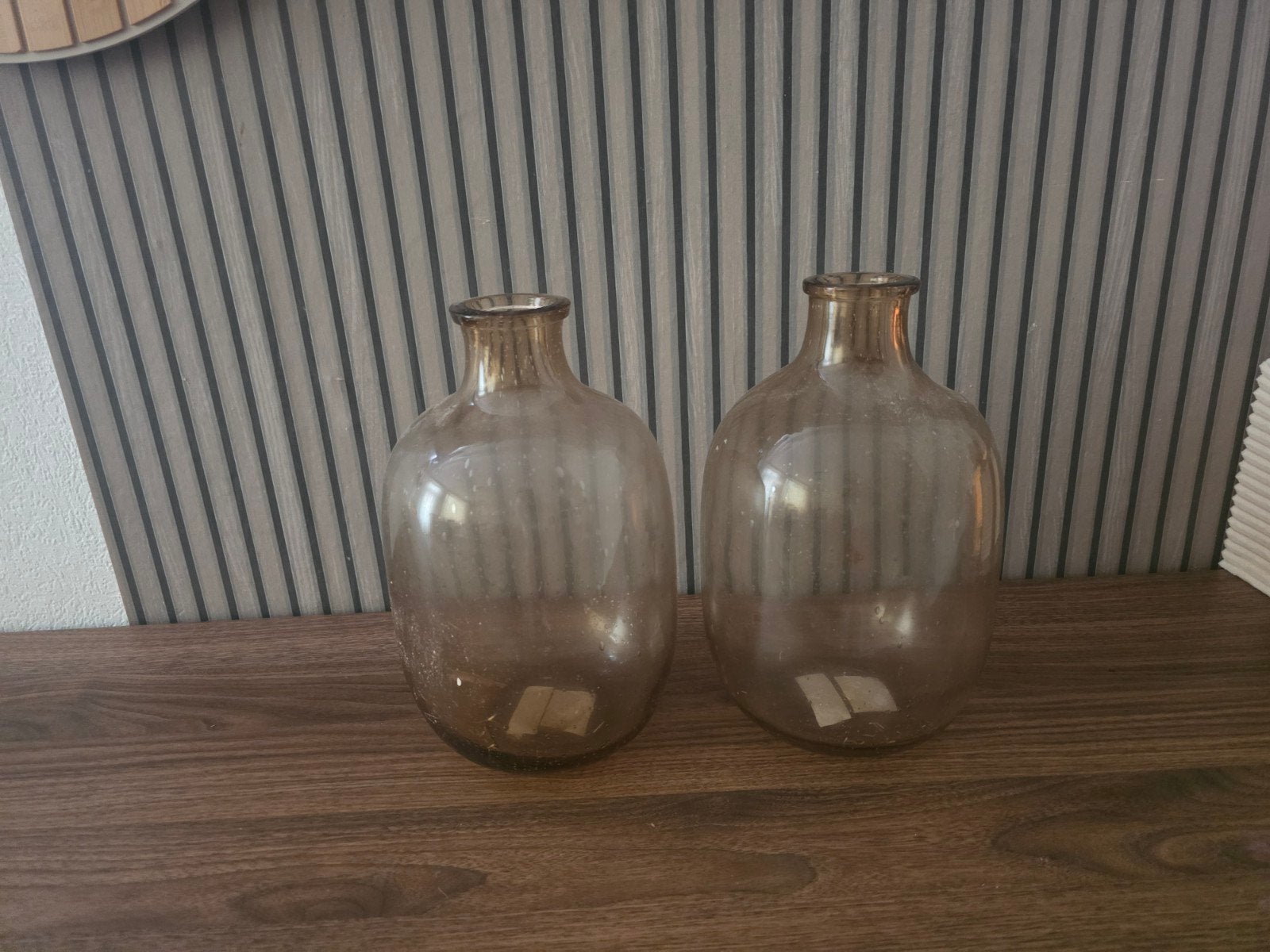 Set van 2 glazen vazen – smokey bruin/taupe, Huis en Inrichting, Ophalen, Zo goed als nieuw