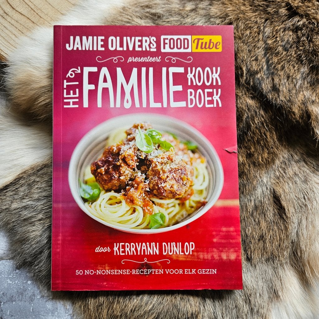 Jamie Oliver’s Foodtube Het familie kookboek **, Ophalen of Verzenden, Zo goed als nieuw