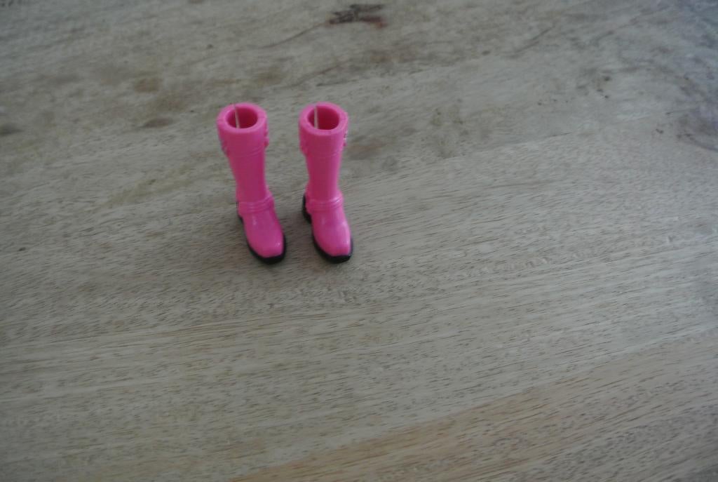 Barbie Laarzen  Fashion Fever /nr199, Verzamelen, Poppen, Ophalen of Verzenden, Zo goed als nieuw, Overige typen