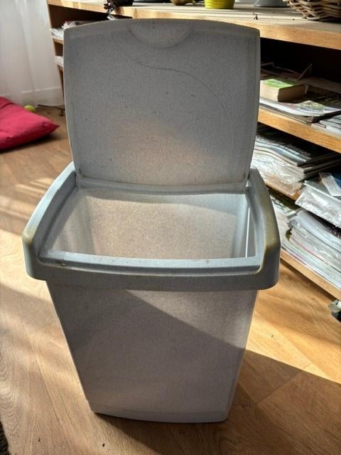 Afvalbak 30 ltr, Ophalen, Kunststof, Gebruikt, Minder dan 50 cm