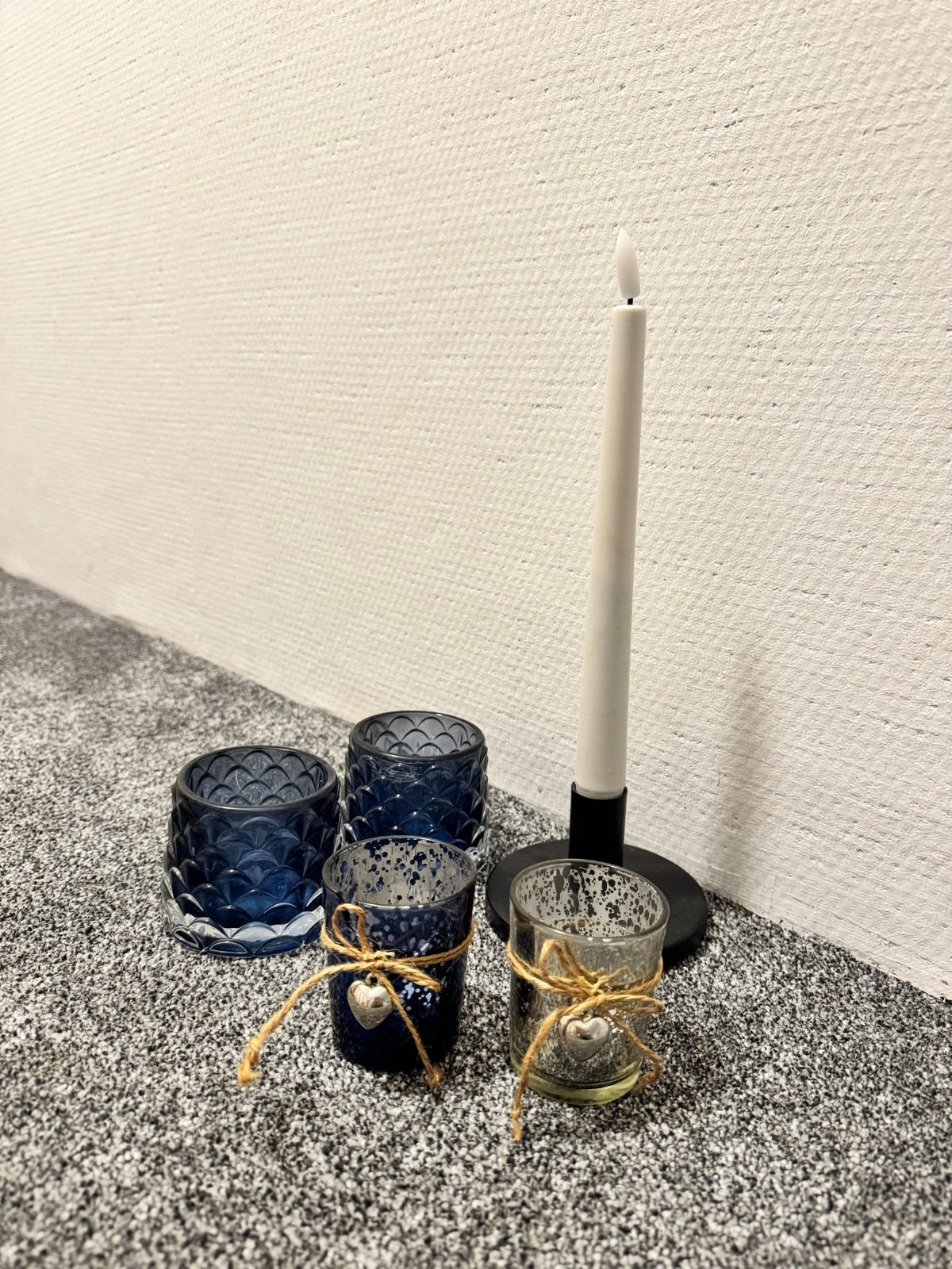 Set van 4 glazen waxinelichthouders en kandelaar, Gebruikt, Blauw, Waxinelichthouder, Ophalen of Verzenden