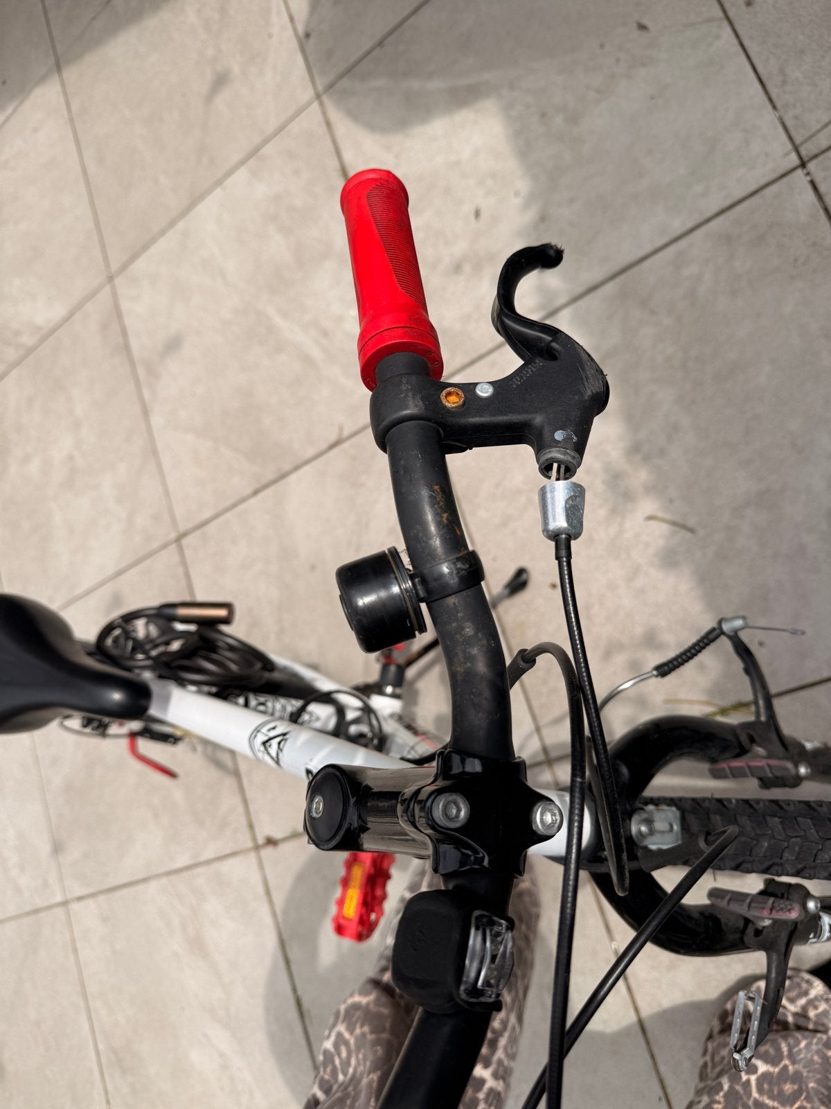 B-Twin Rockrider 300 Mountainbike 24 inch - Opknapper, Fietsen en Brommers, Fietsen | Jongens, Ophalen, Gebruikt, 24 inch, Handrem