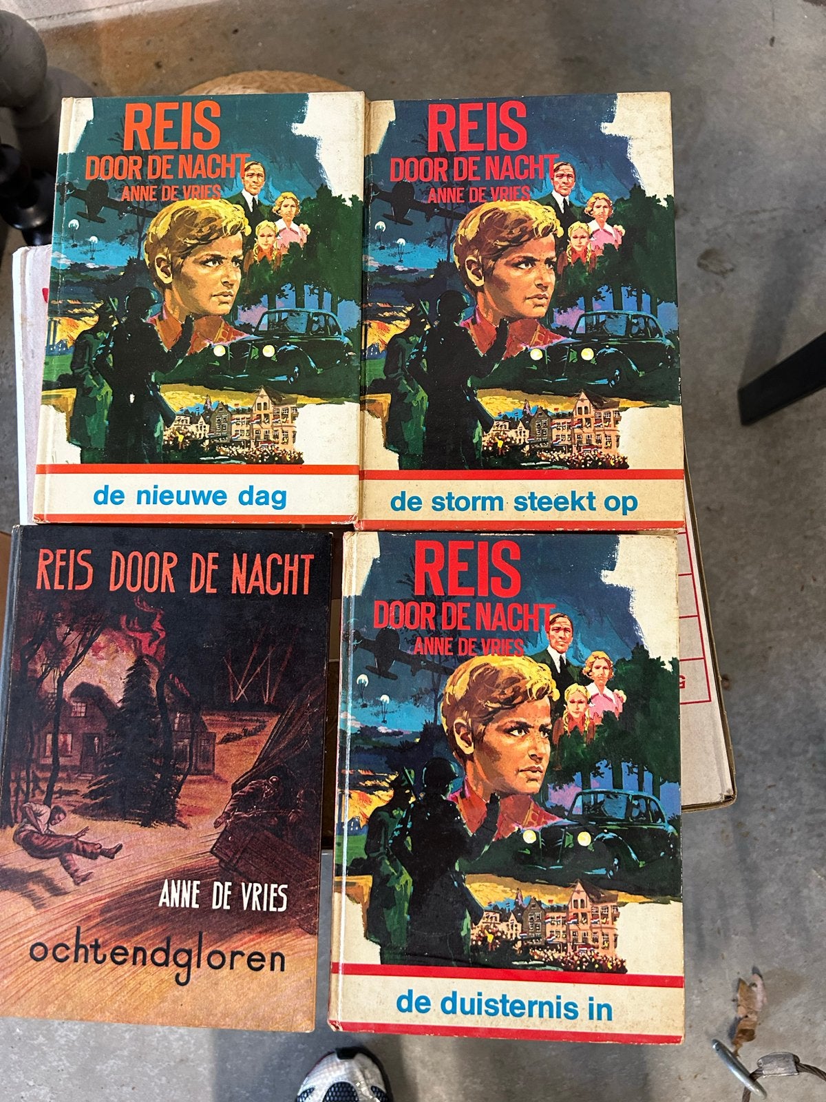 Reis door de Nacht - Anne de Vries (4 delen), Boeken, Ophalen of Verzenden, Gelezen