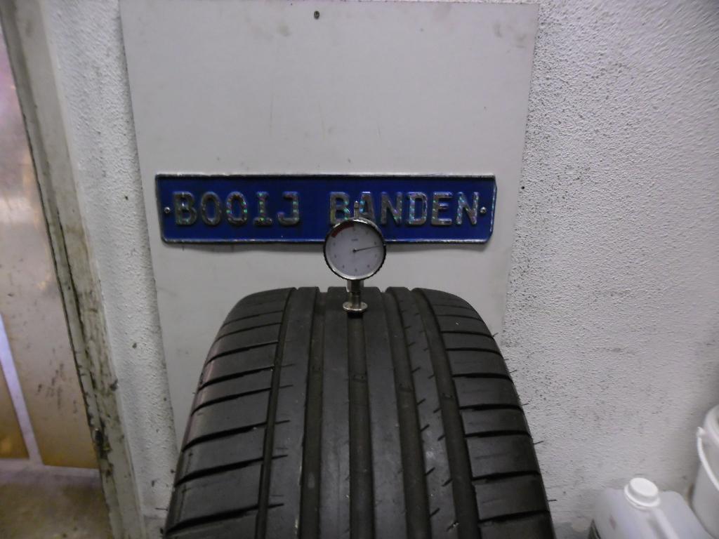 275 35 22 demobanden michelin pilot sport 4 met 7,8 mm prof.