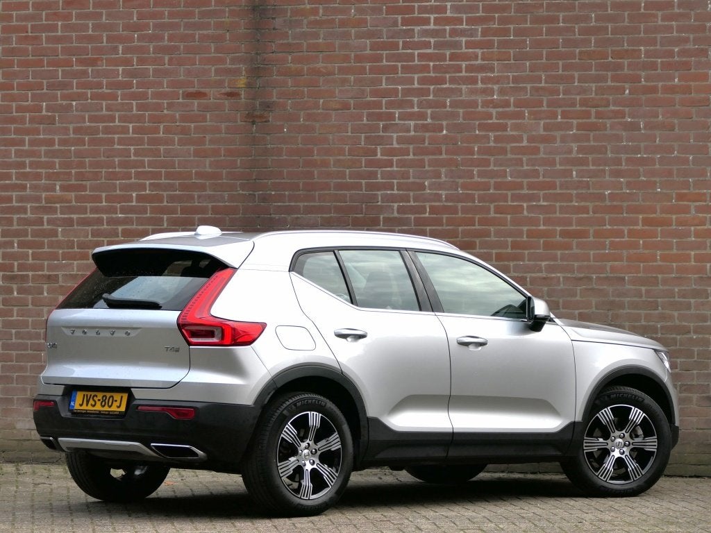 Volvo XC40 2.0 T4 AUT Inscription 12 MND garantie / Harman K, Auto's, Volvo, 15 km/l, Euro 6, 1969 cc, Bedrijf