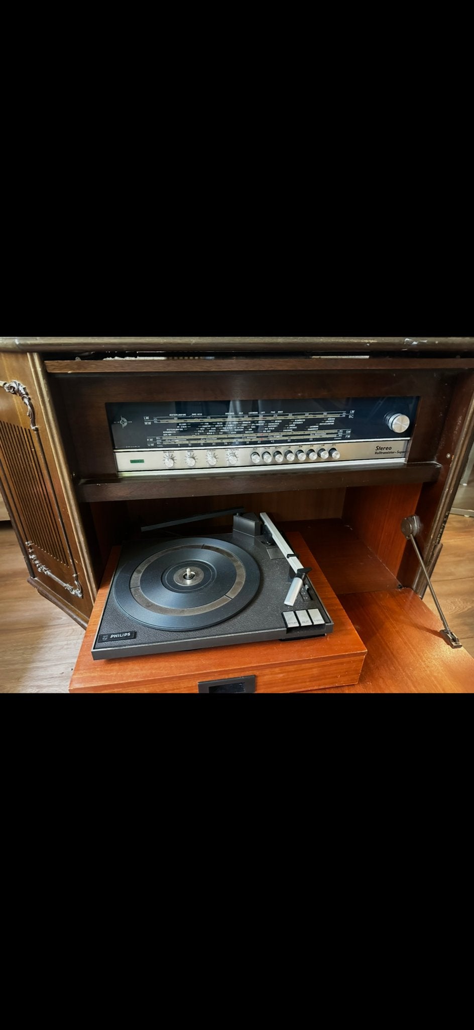 Vintage Philips radiomeubel met platenspeler, Antiek en Kunst, Antiek | Tv's en Audio, Ophalen of Verzenden
