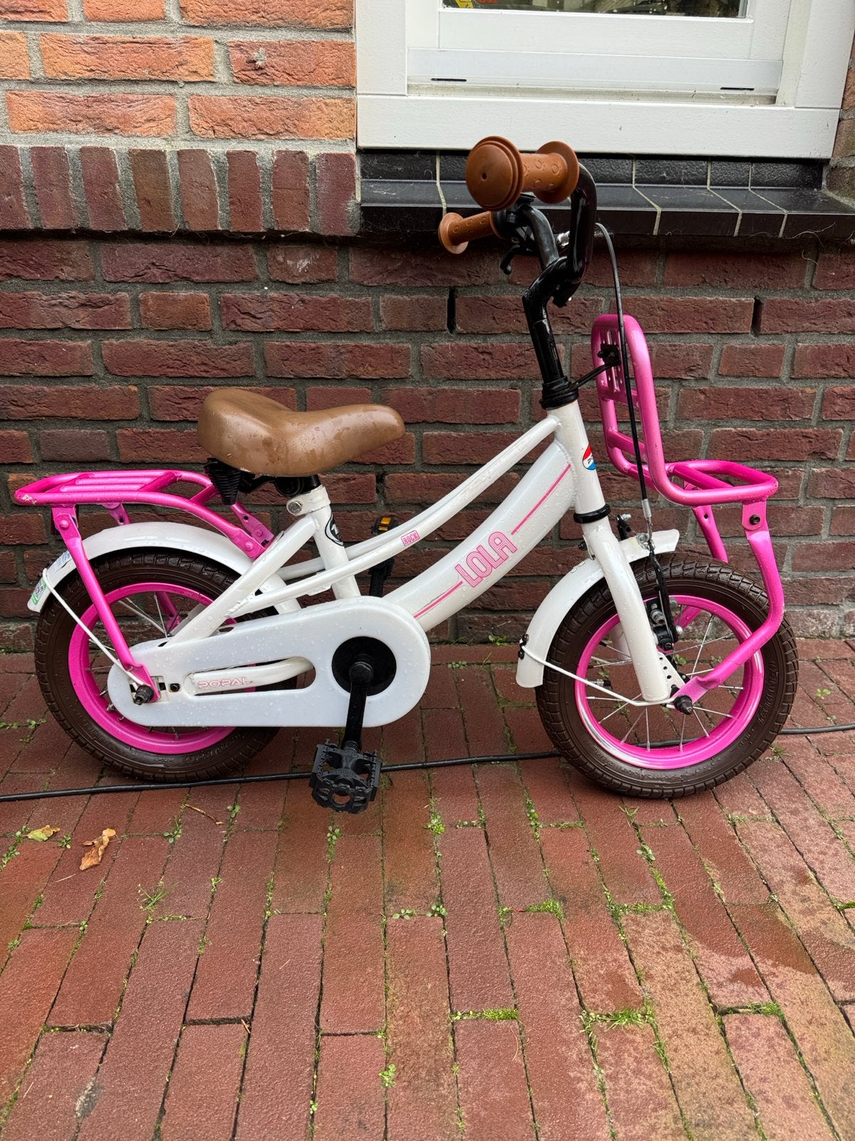 Kinderfiets Lola - 12 inch - Wit/Roze, Ophalen, Zijwieltjes, Gebruikt, Velgrem