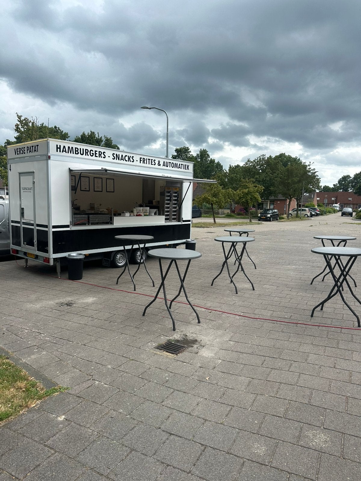 Te Huur SNACKWAGEN met Automatiek & Bakplaten
