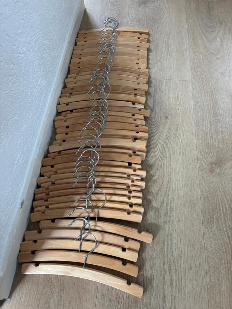 44 stuks kledinghangers, Kinderen en Baby's, Kindermode-accessoires, Ophalen, Zo goed als nieuw