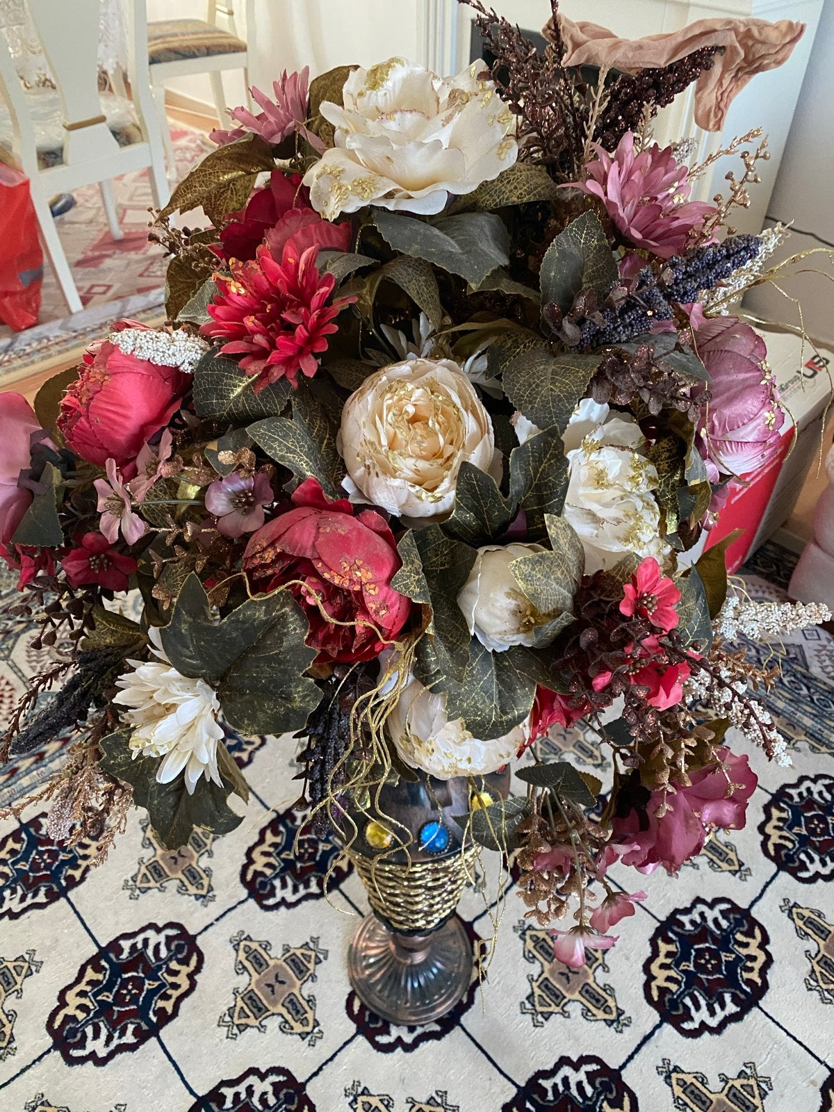 Decoratieve Vaas met Kunstbloemen - Brons/Goud, Huis en Inrichting, Woonaccessoires | Vazen, Ophalen, Meerkleurig, Inclusief decoratie