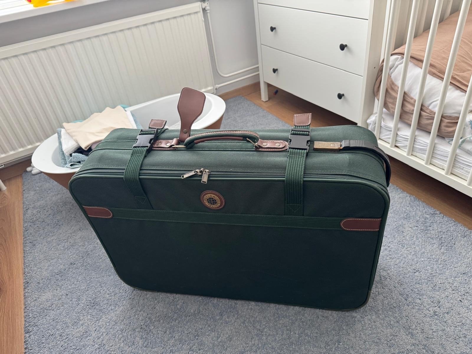 Donkergroene koffer met leren details, 60 tot 70 cm, Overige materialen, Gebruikt, Ophalen of Verzenden
