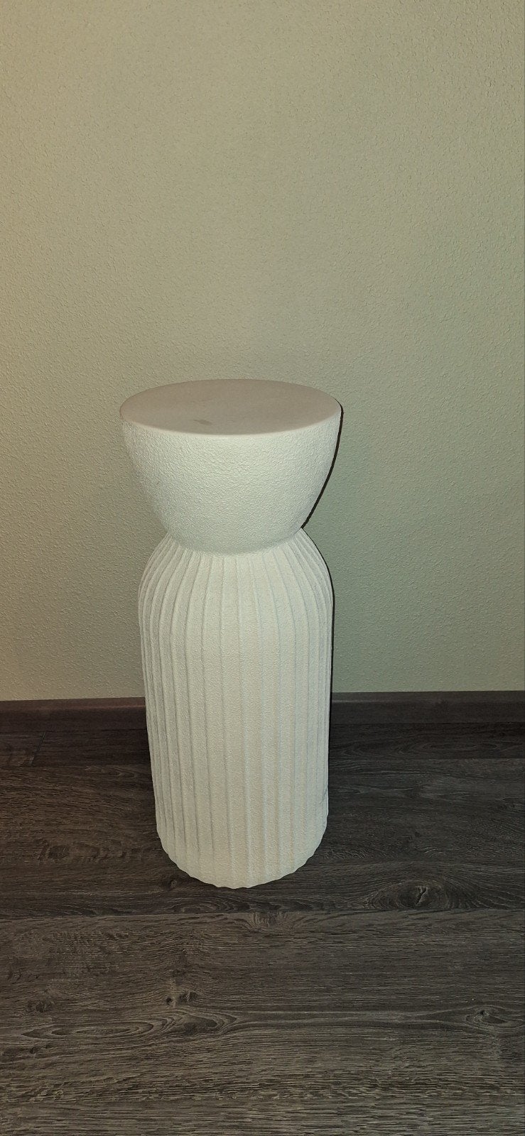 Moderne creme / beige zuil of tafeltje, Ophalen, Met patroon/structuur, Wit, Zo goed als nieuw