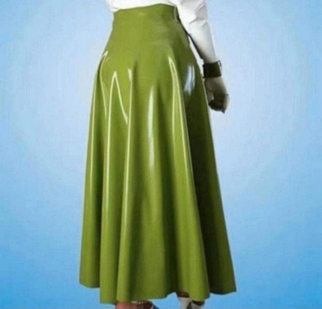 Mooie latex rok, tm 2XL(op maat) 

Ultra-glam met een edgy t, Kleding | Dames, Rokken, Ophalen of Verzenden, Nieuw, Onder de knie