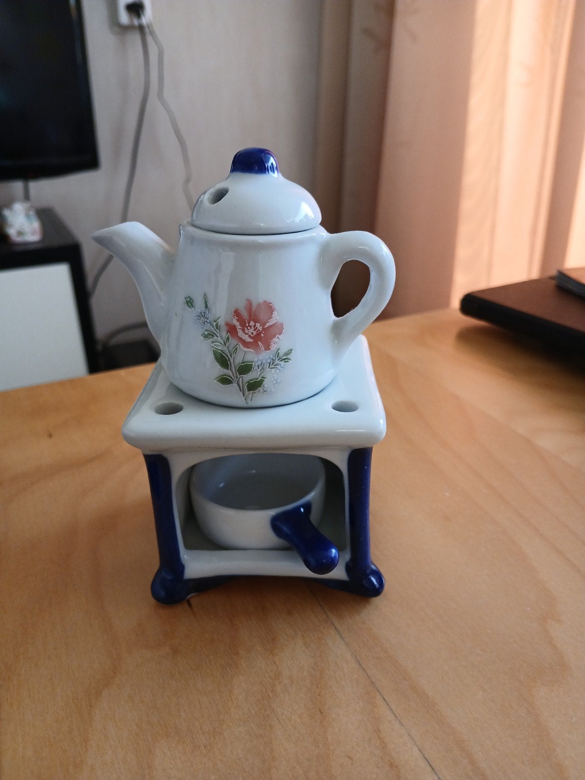 oud klein theepotje met theelichtje, Ophalen of Verzenden