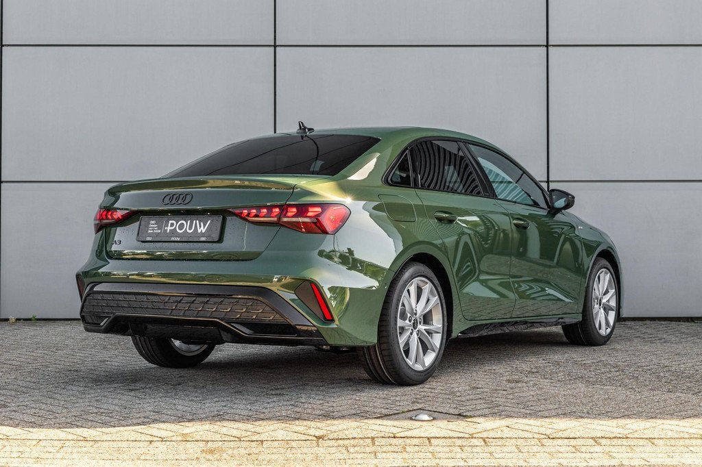 Audi A3 Limousine 35 TFSI 150pk S Edition | Comfort Pakket |, Auto's, Audi, 12 maanden, 1300 kg, 1498 cc, 4 cilinders