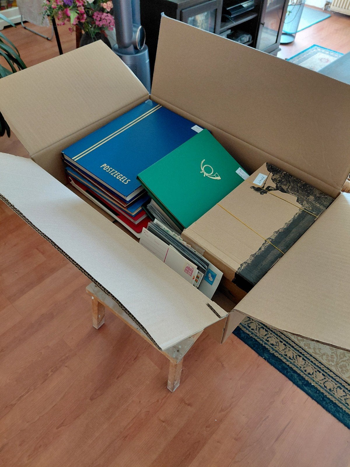 Doos restanten postzegels, Postzegels en Munten, Ophalen of Verzenden