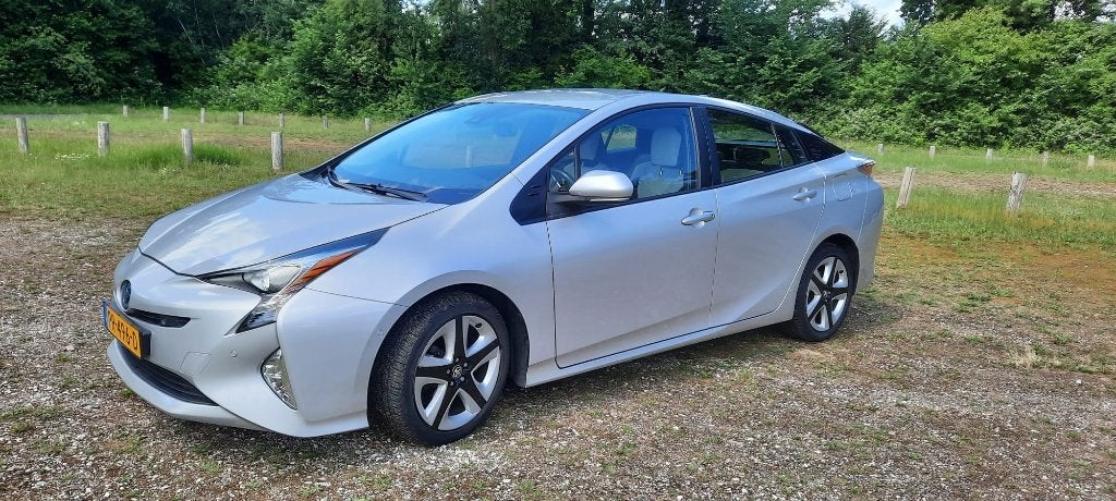 Toyota Prius 1.8 Full Hybrid 122PK Aut (76 gr) 2017 Grijs, 725 kg, 1350 kg, Overige kleuren, 725 kg