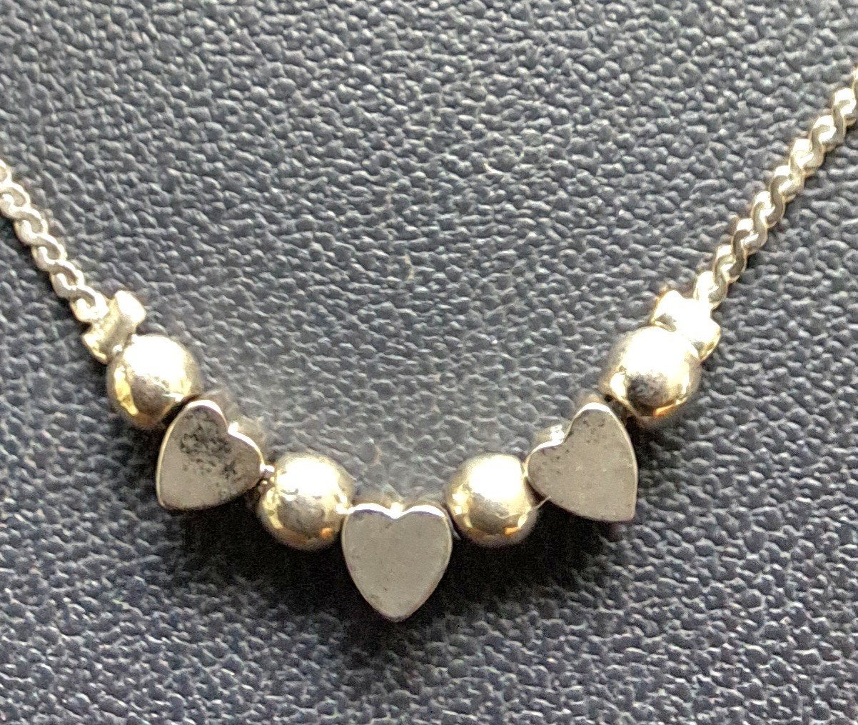 2 Zilveren ketting met hartjes en kralen, Ophalen of Verzenden, Zo goed als nieuw, Zilver, Zilver