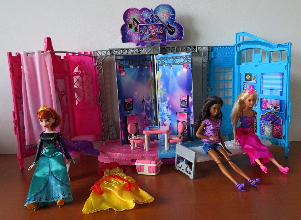 Barbie teather/ disco met 3 barbie's