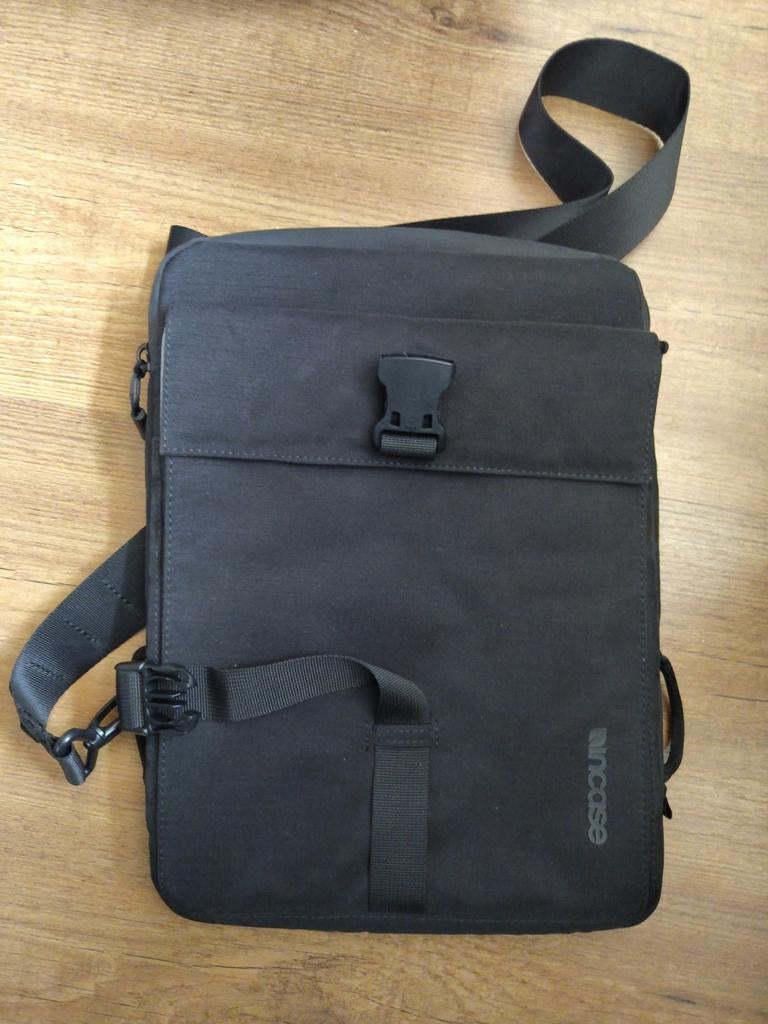Incase schoudertas/sleeve voor MacBook 13"/iPad, nieuw, Ophalen, 13 inch, Nieuw, Incase