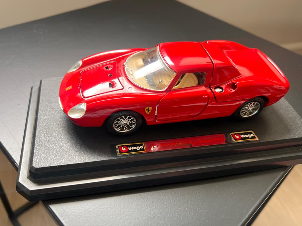 Ferarri 250 le mans 1965, Ophalen of Verzenden, Zo goed als nieuw, Bburago