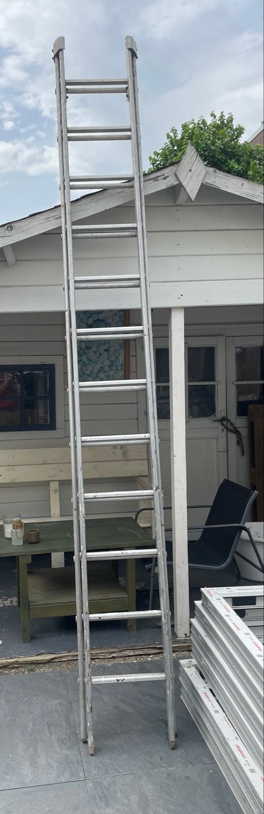 Gebruikte uitschuifbare lange ladder,  3,5m en langer, Doe-het-zelf en Verbouw, Ladders en Trappen, Gebruikt, Ophalen of Verzenden