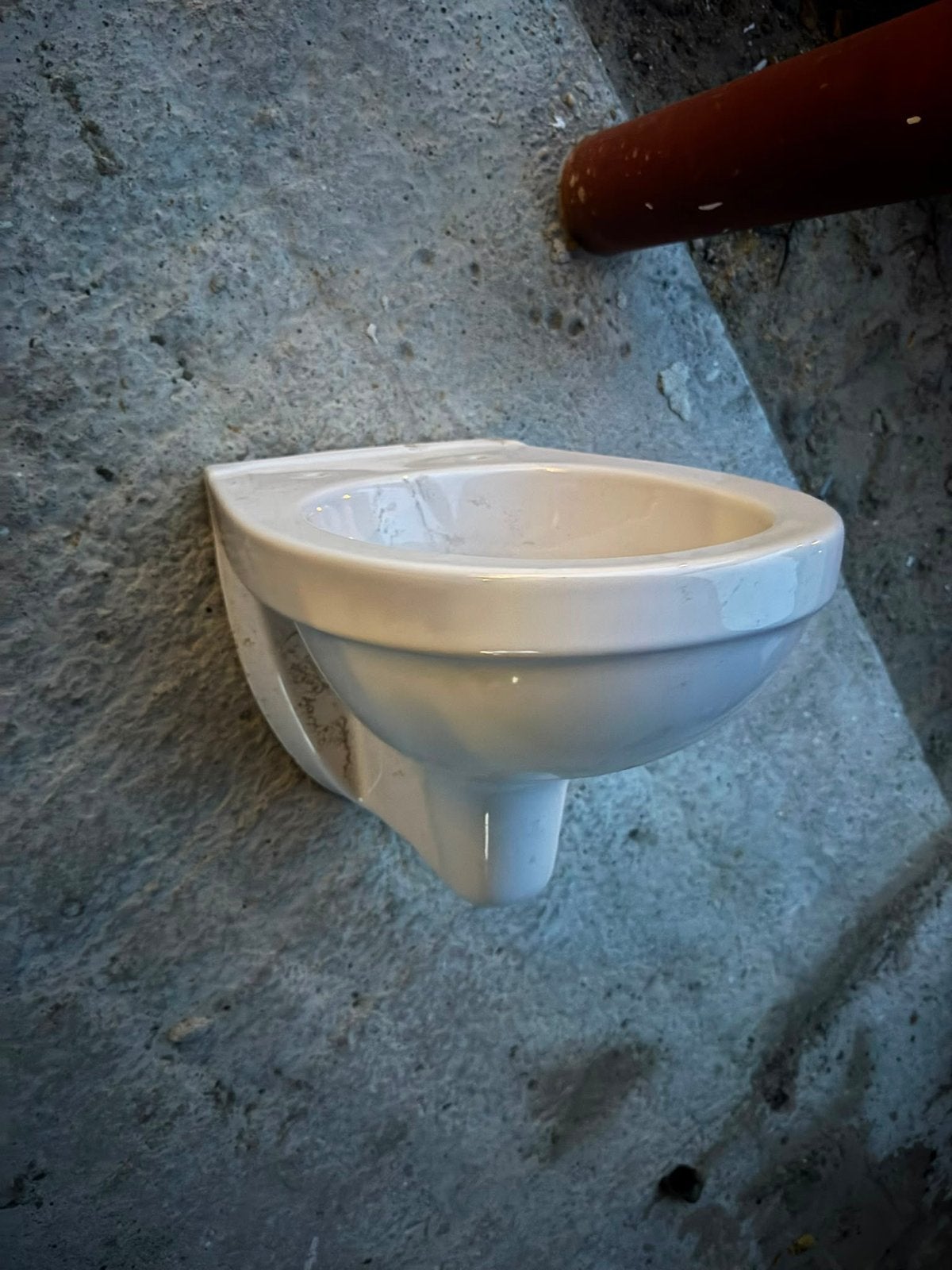 Witte wandhangende toiletpot, Doe-het-zelf en Verbouw, Ophalen, Gebruikt, Steen, Toilet