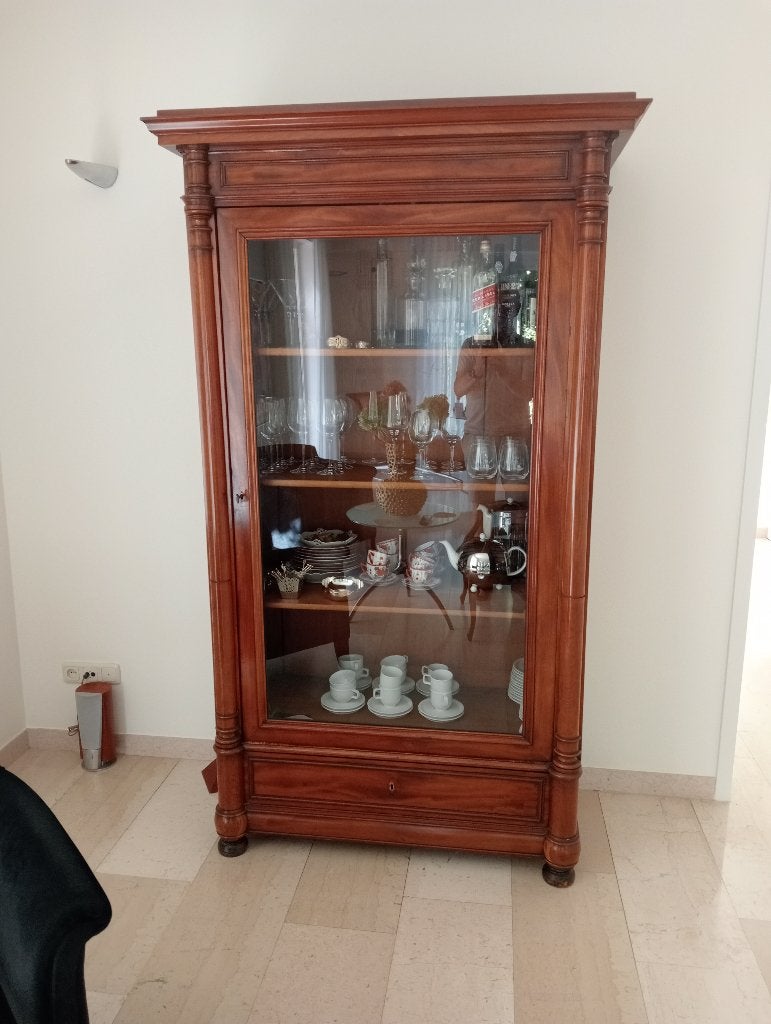 Antieke mahoniehouten kast