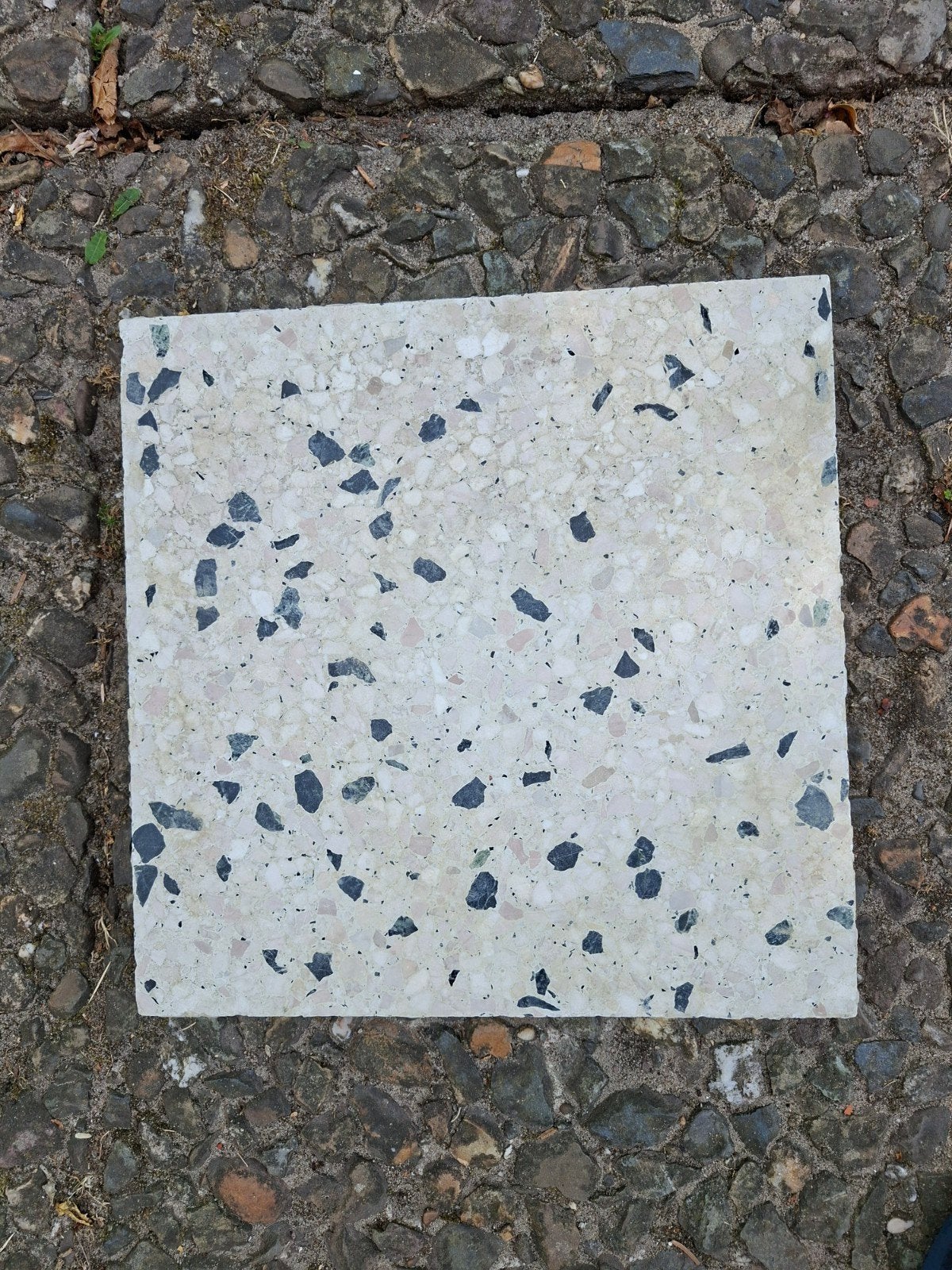 6 prachtige terrazzo tegels 30x30 cm uit België, Ophalen, Overige materialen, Gebruikt, 20 tot 40 cm