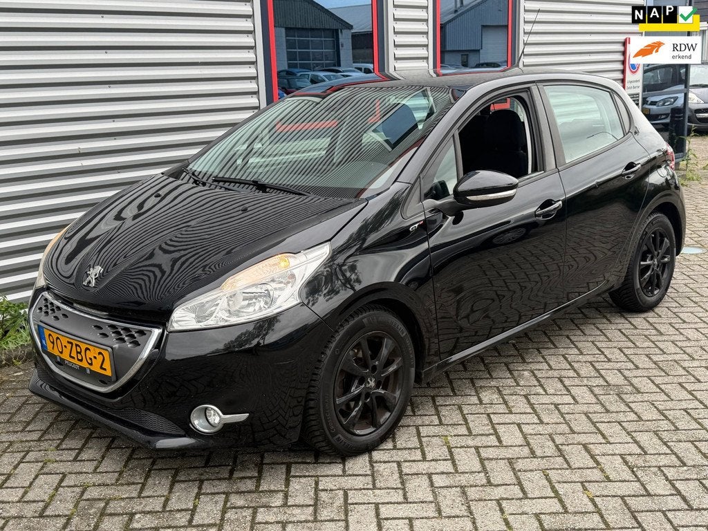 Peugeot 208 1.4 e-HDi Blue Lease *Automaat*, Auto's, Peugeot, Euro 5, 1398 cc, 4 cilinders, 96 €/maand