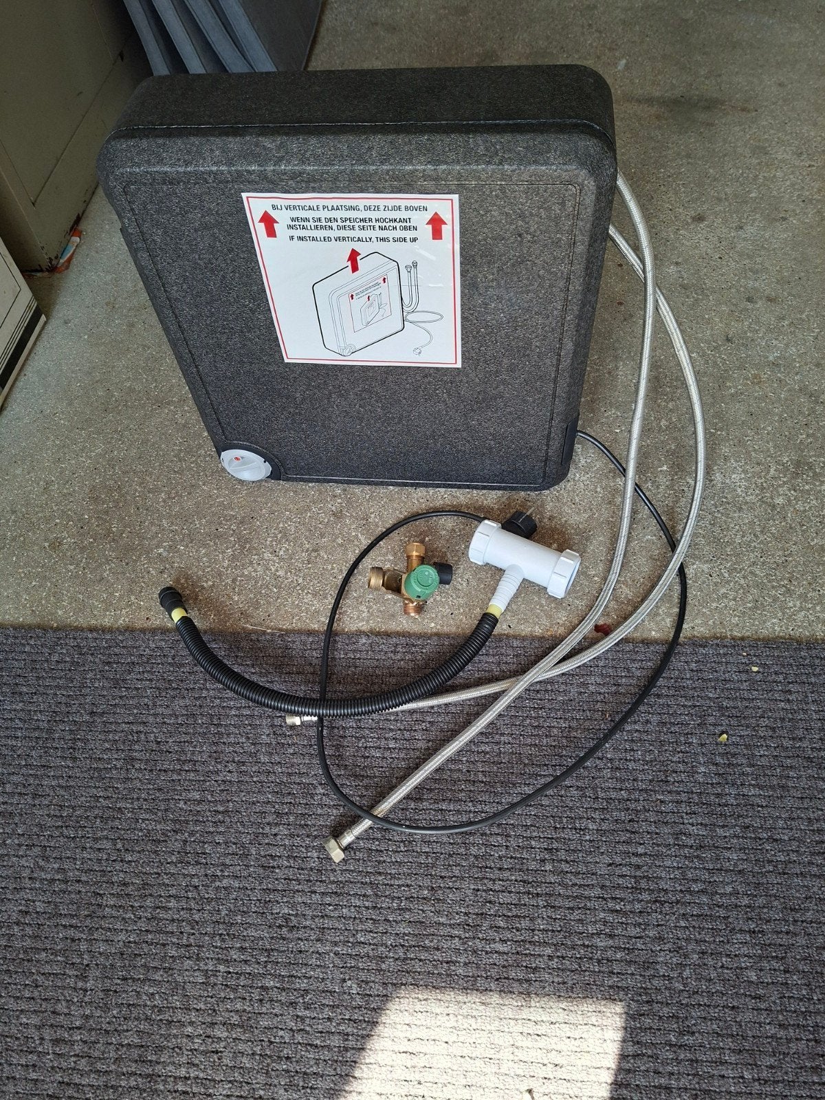 Inventum Modesto Q10 Boiler 10L - Zo goed als nieuw, Aardgas, Minder dan 20 liter, Boiler, Ophalen of Verzenden
