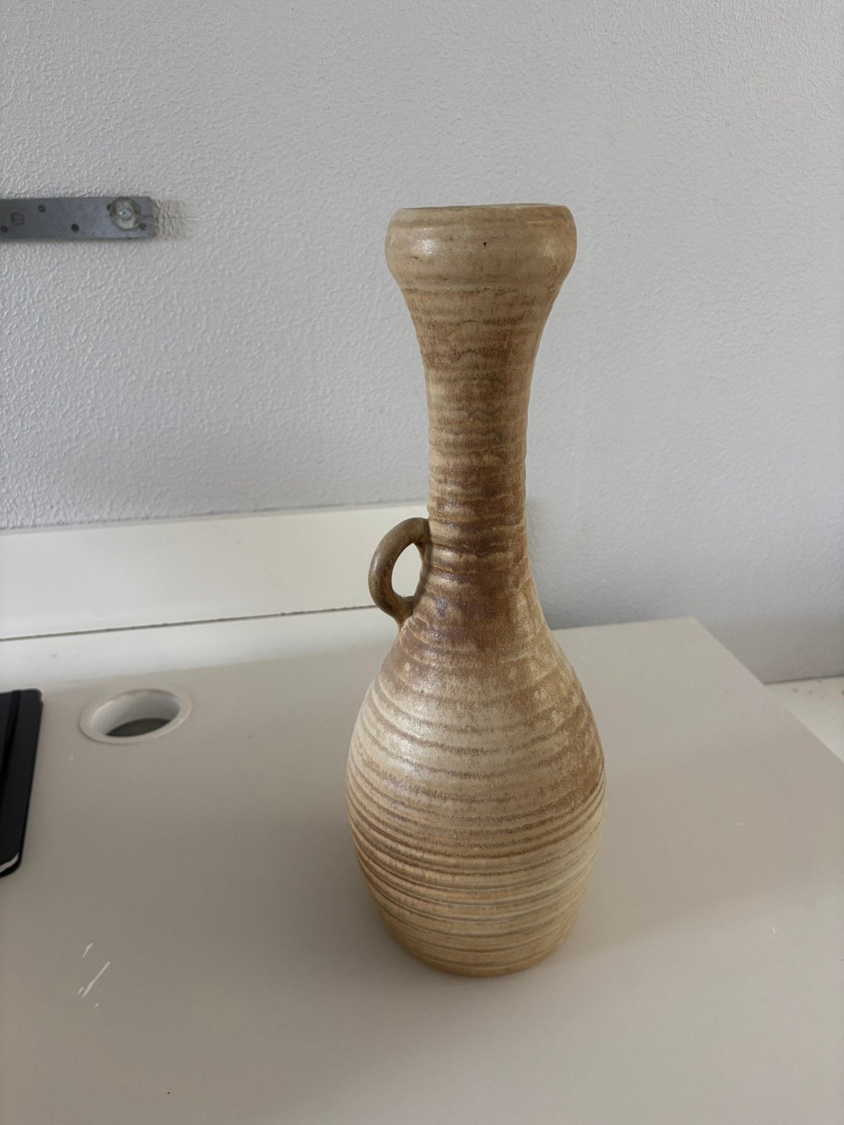Mooie vaas, Ophalen, Zo goed als nieuw, Beige