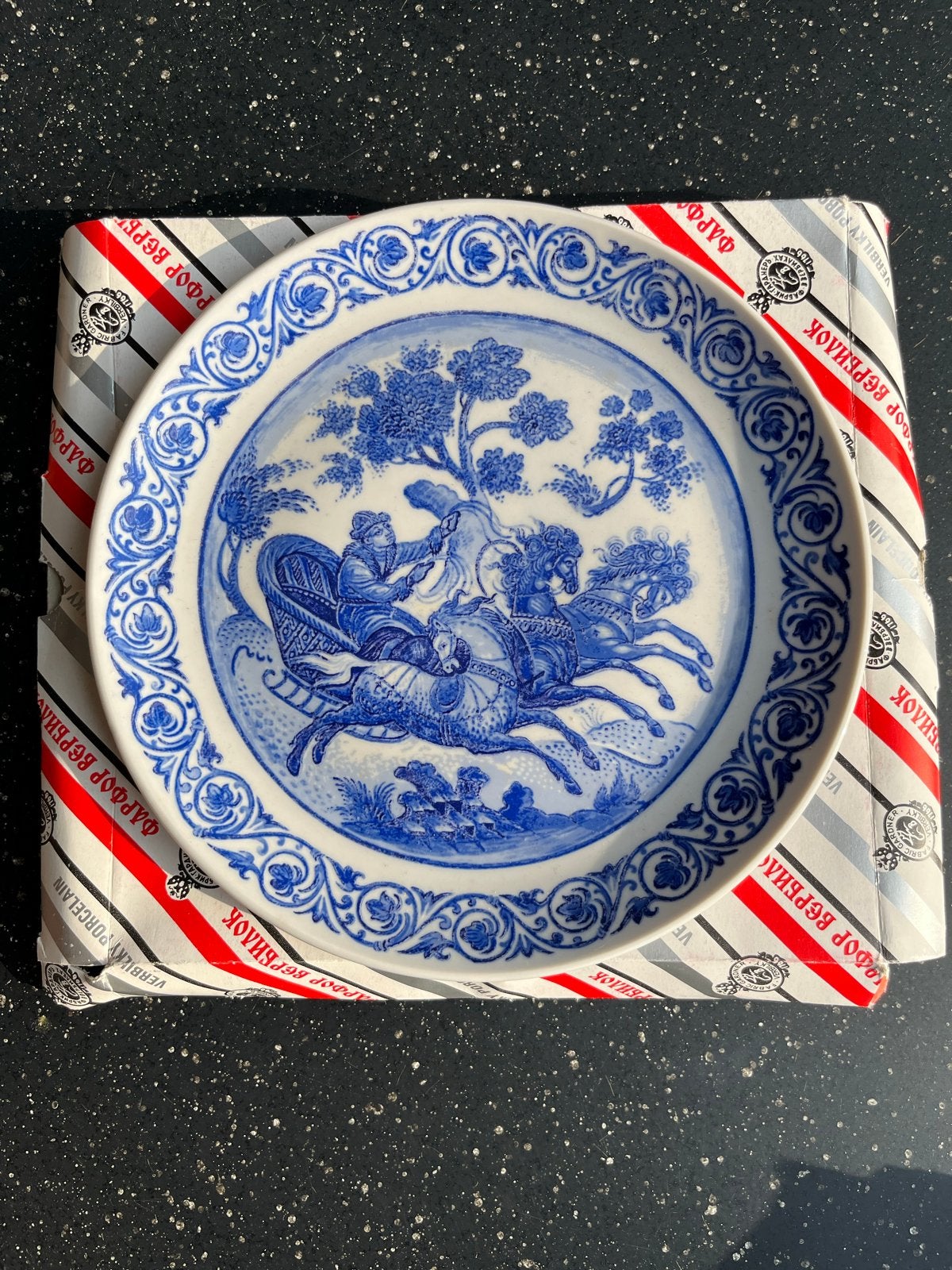 Verbilki porseleinen decoratieve plaat - Gzhel stijl, Ophalen of Verzenden