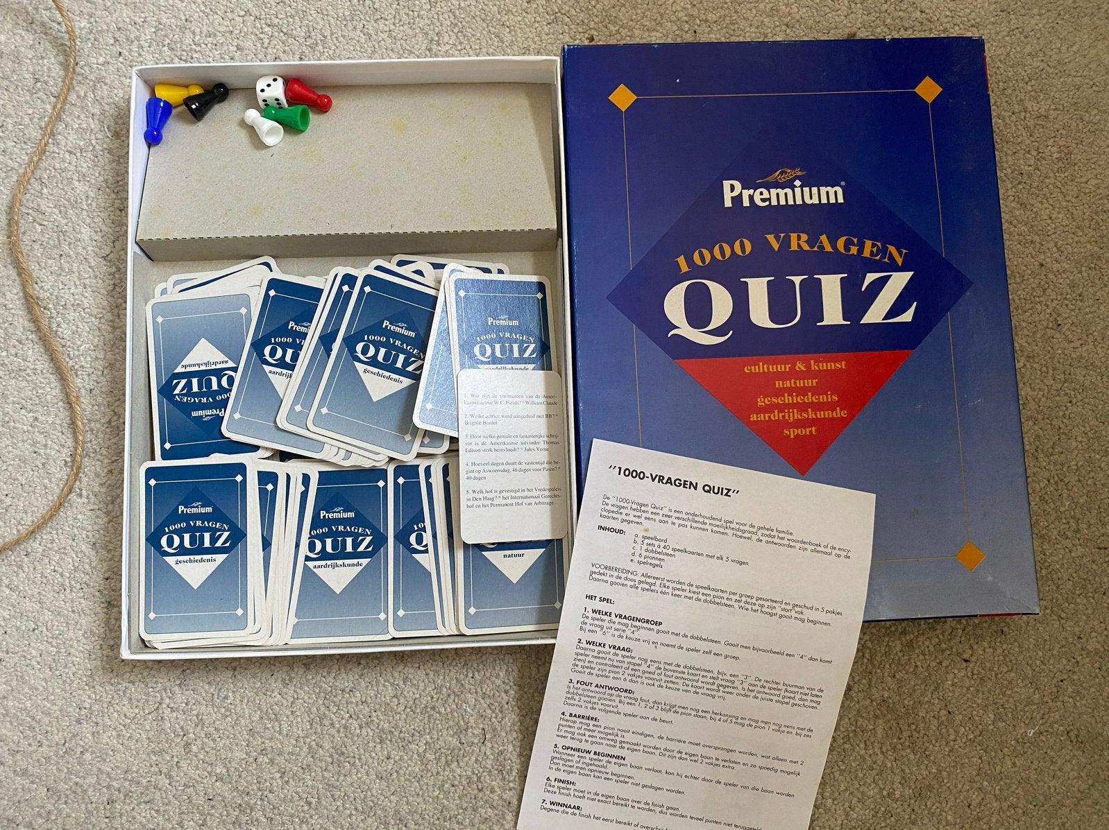 1000 Vragen Quiz Premium Bordspel, Drie of vier spelers, Ophalen of Verzenden, Gebruikt