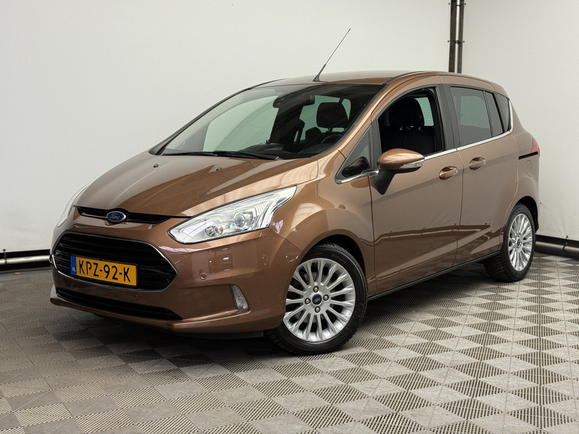 Ford B-MAX 1.0 EcoBoost Titanium ECC Cruise LM16" (bj 2013), Voorwielaandrijving, Euro 5, Stof, Gebruikt
