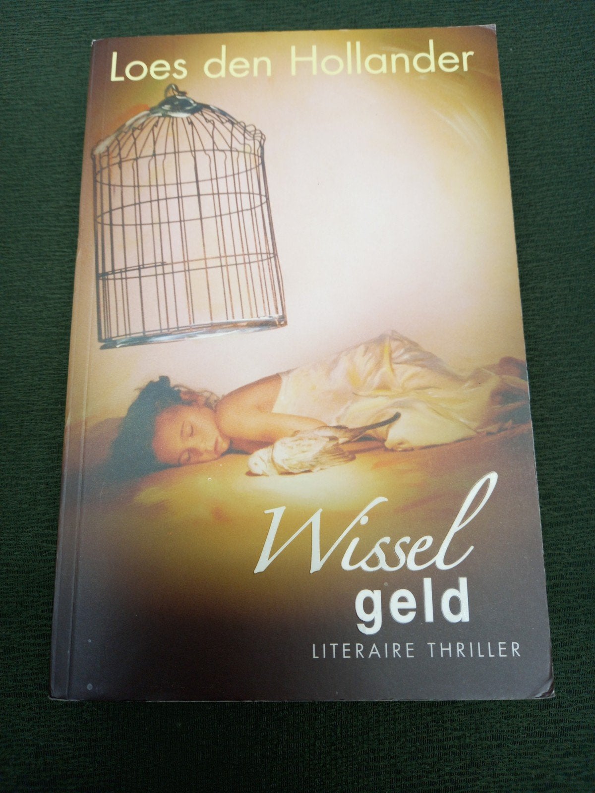 Wisselgeld van Loes Den Hollander., Ophalen of Verzenden, Gelezen, Loes den Hollander, Nederland