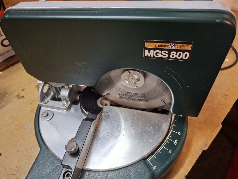 afkort/verstek zaag, Doe-het-zelf en Verbouw, 600 tot 1200 watt, Ophalen of Verzenden, Afkortzaag, 30 tot 70 mm
