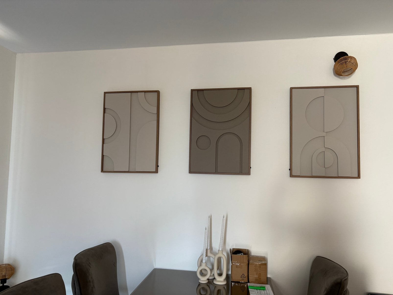 3 schilderijen met licht, Huizen en Kamers, Kamers te huur