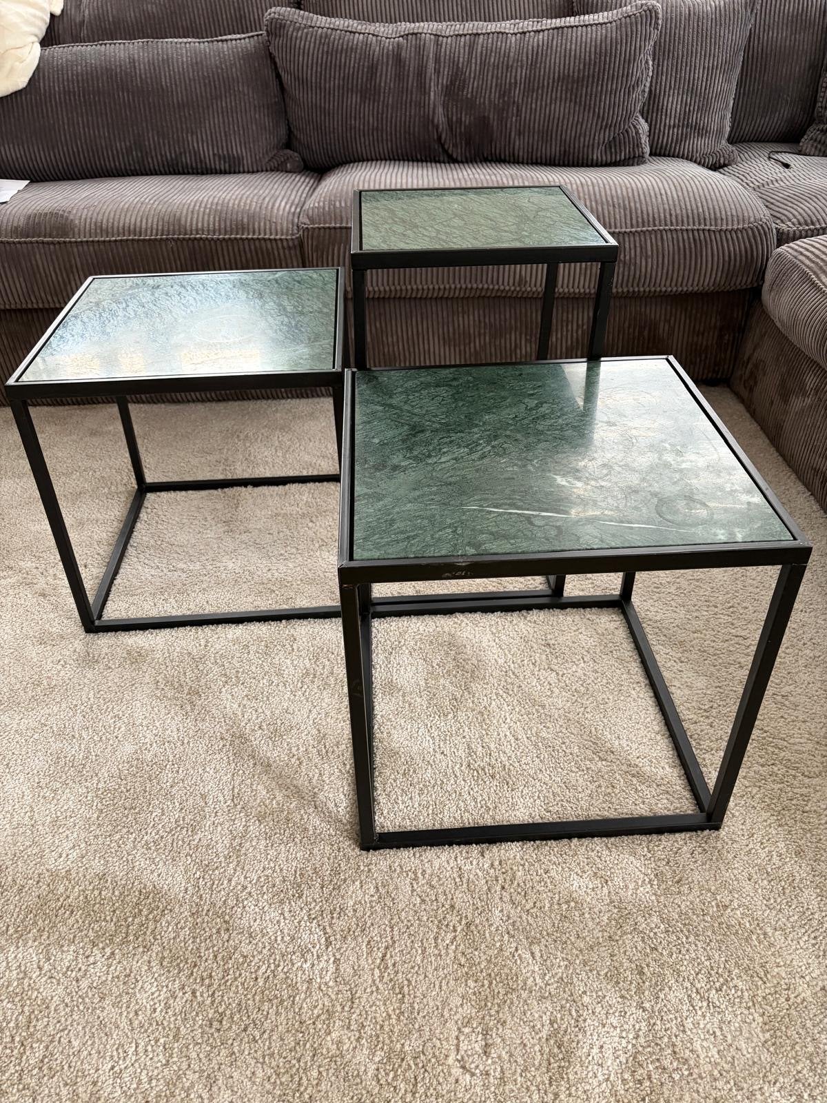 Set van 3 marmeren bijzettafels - Groen marmer, Ophalen, Minder dan 55 cm, Vierkant, Zo goed als nieuw