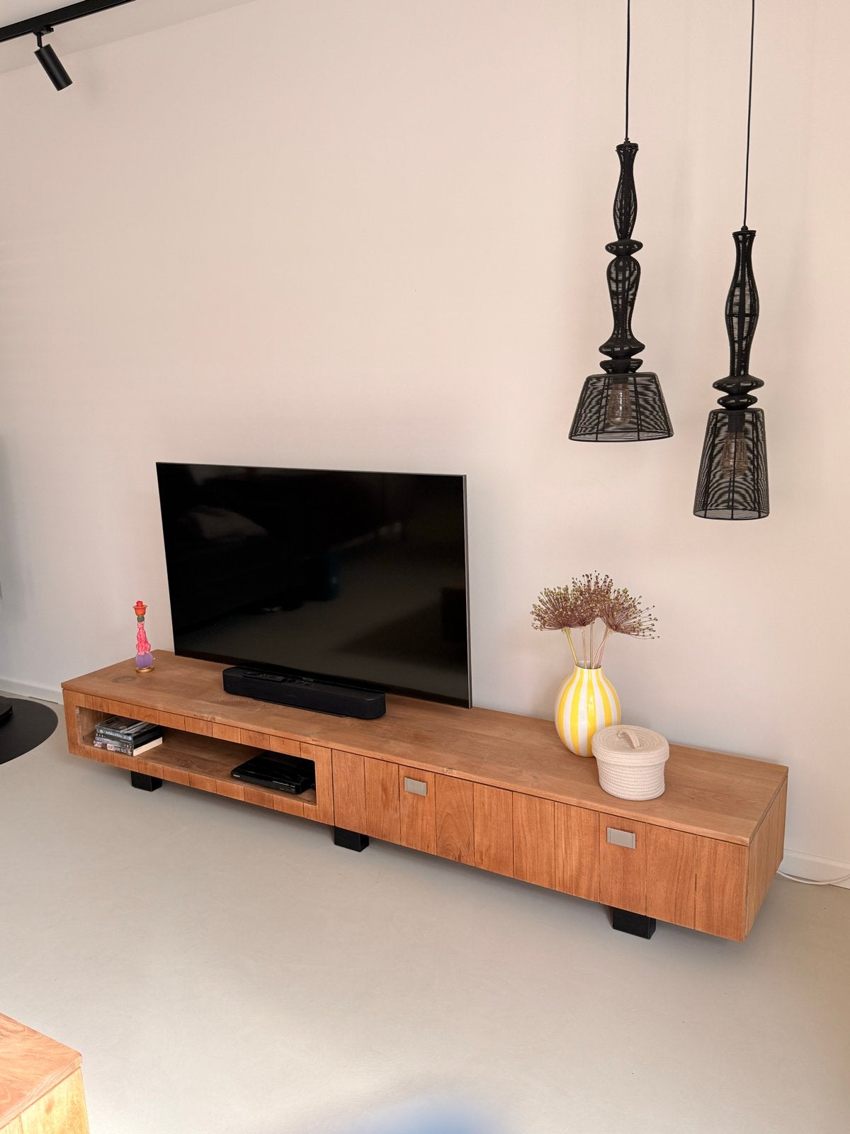 Stijlvol houten TV-meubel en Salontafel met Opbergruimte, Ophalen, 50 tot 100 cm, Teakhout, Zo goed als nieuw