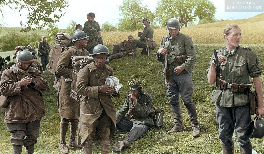 Franse M26 Adrian infanterie helm WO2 1940, Ophalen of Verzenden, Landmacht, Overige gebieden, Helm of Baret