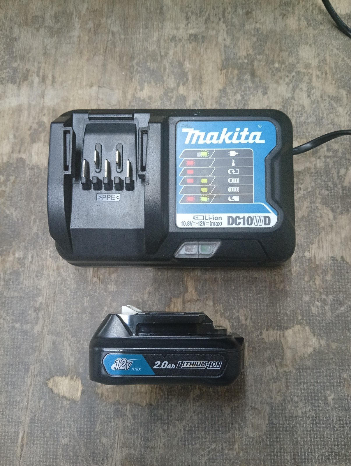 Makita DC10WD Oplader met 12V 2.0Ah Li-Ion Accu, Ophalen, Gebruikt, Overige typen