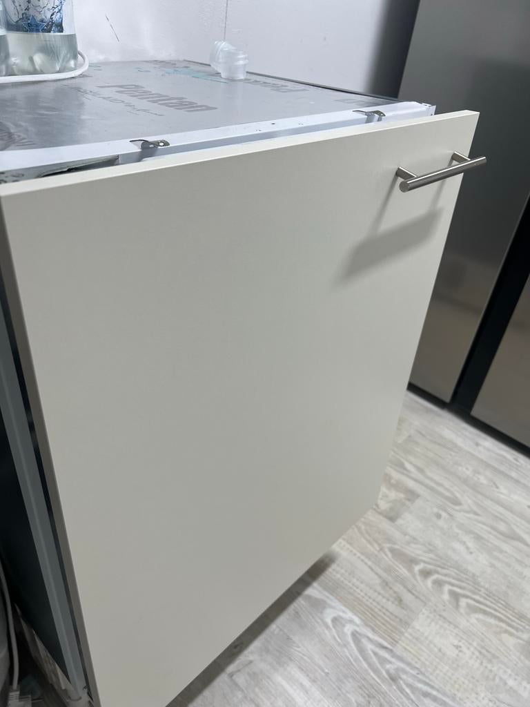 Inbouw koelkast zonder vriesvak - Zo goed als nieuw, Zonder vriesvak, 100 tot 150 liter, Zo goed als nieuw, 45 tot 60 cm