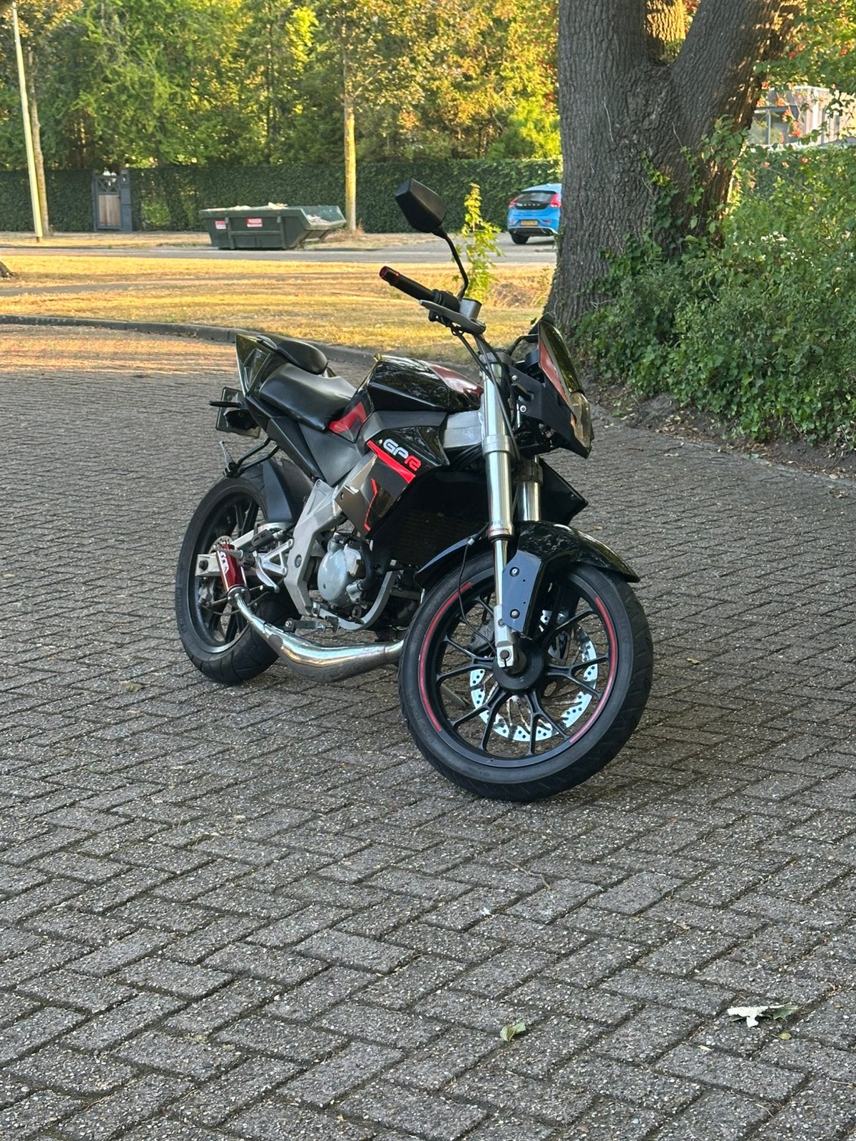 Derbi GPR Nude 2008 geen wok, Fietsen en Brommers, Brommers | Derbi, Ophalen, 6 versnellingen, Maximaal 45 km/u, Zo goed als nieuw